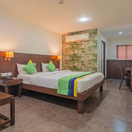 Hotel Casa, Vadodara Zewnętrze zdjęcie