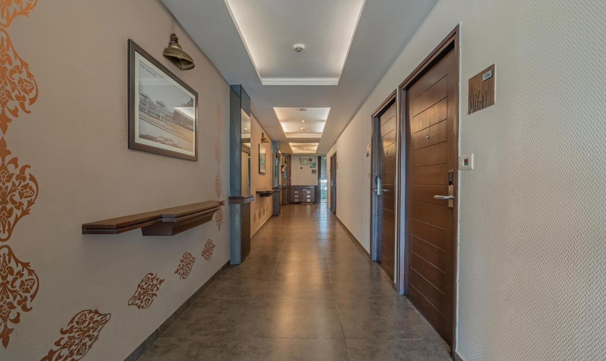Hotel Casa, Vadodara Zewnętrze zdjęcie