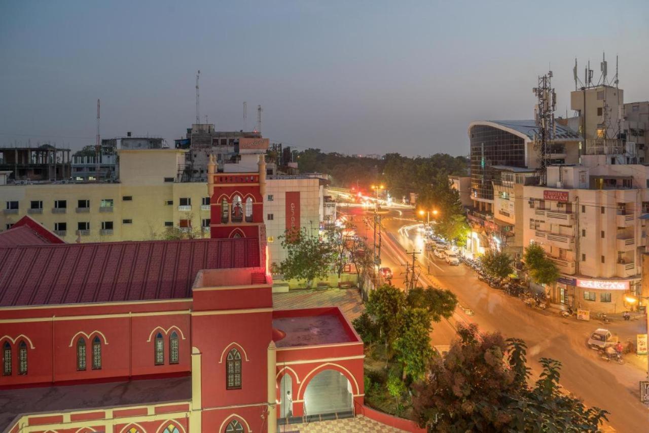 Hotel Casa, Vadodara Zewnętrze zdjęcie